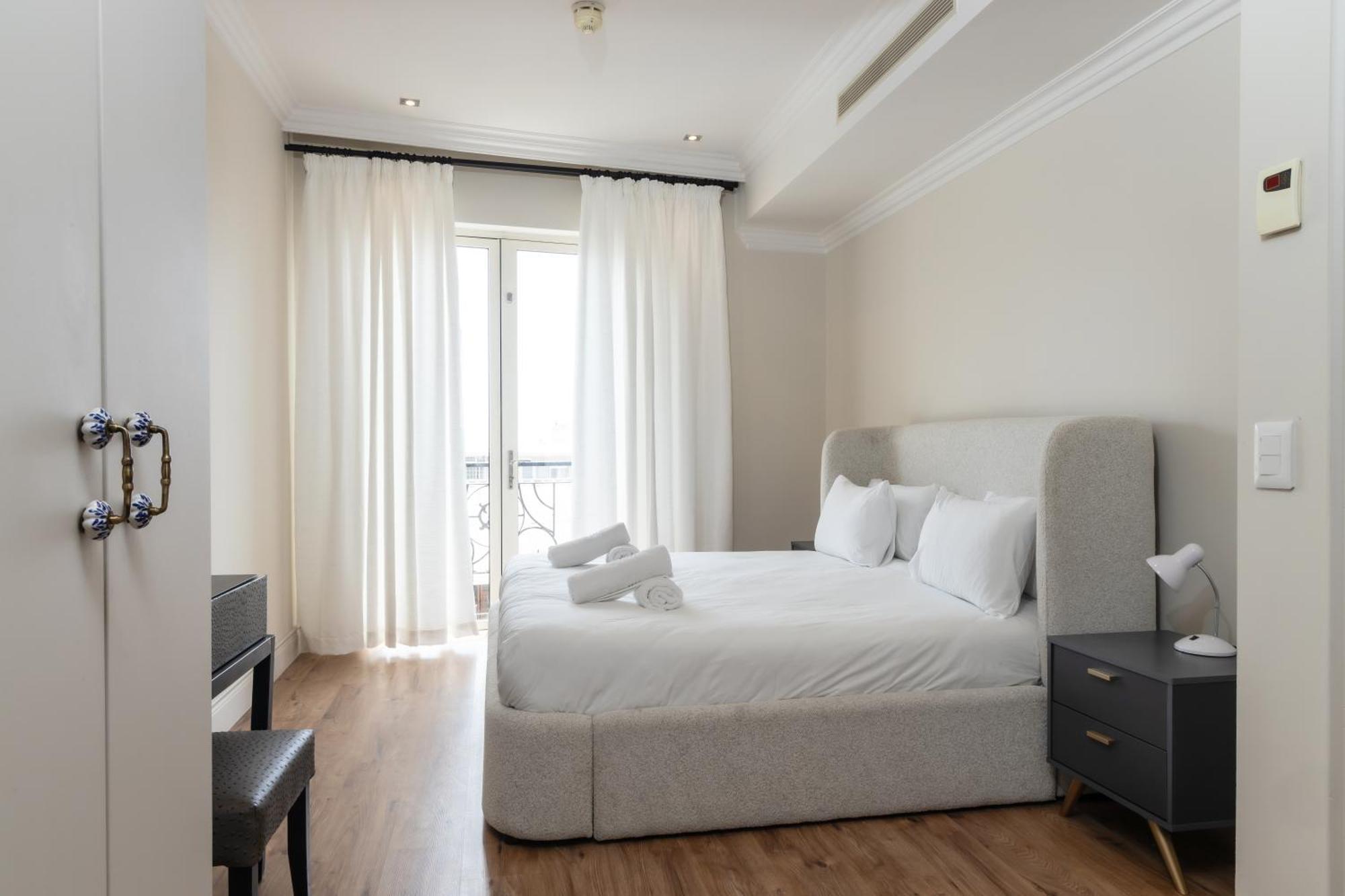 2bdr Close To V&a Waterfront - Apt621 *