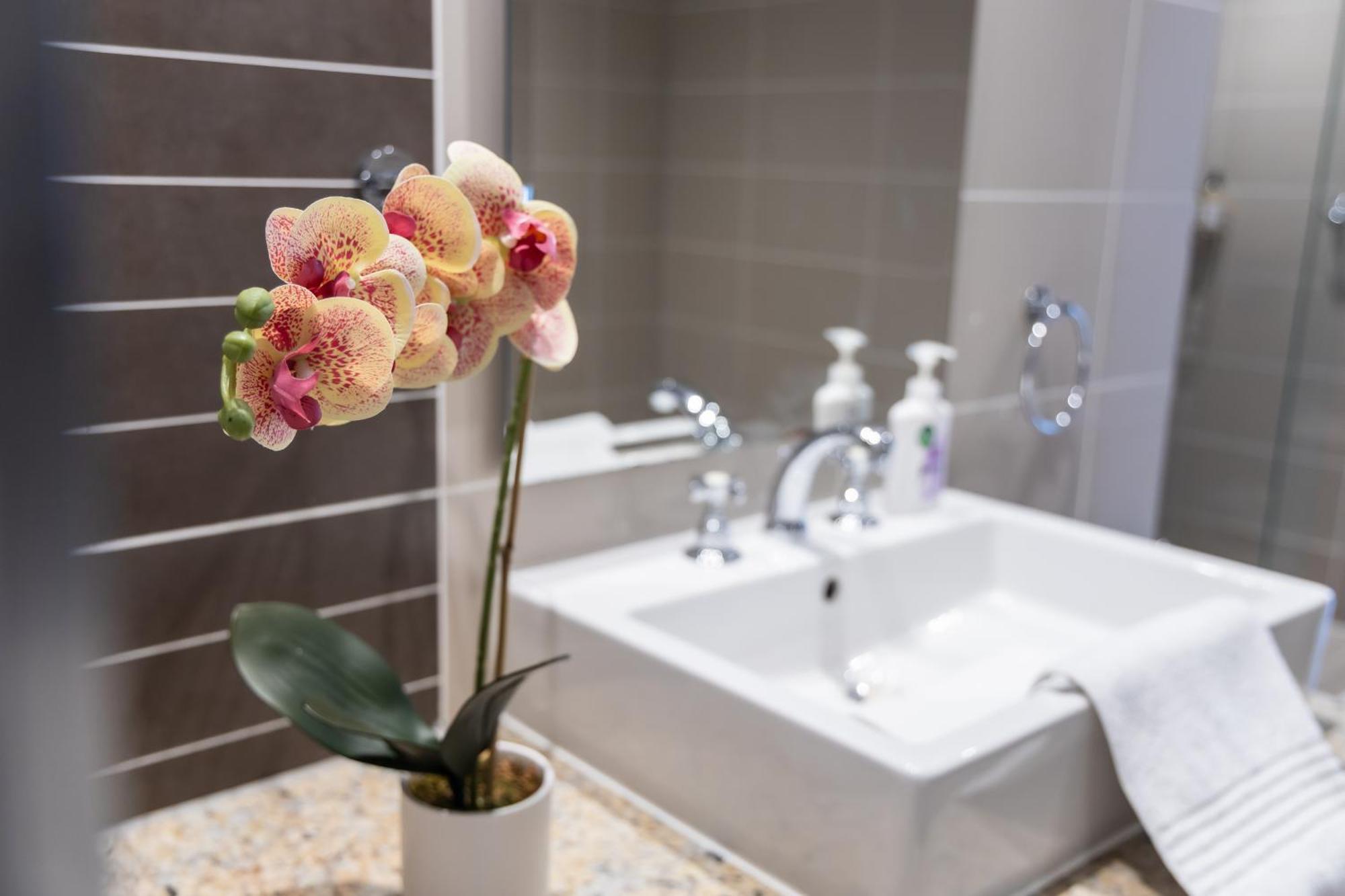 2bdr Close To V&a Waterfront - Apt621 Apartamento