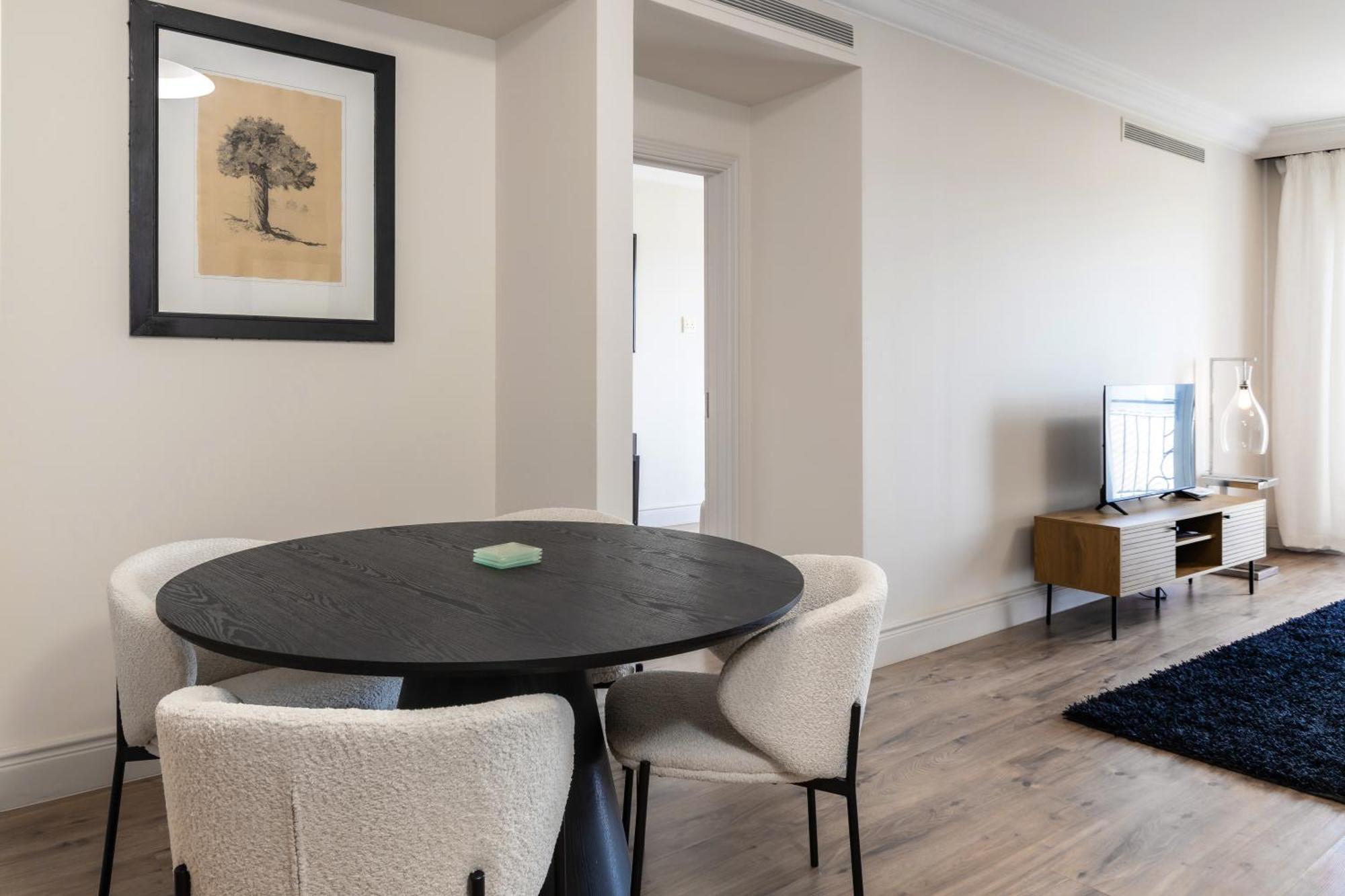 2bdr Close To V&a Waterfront - Apt621 Apartamento